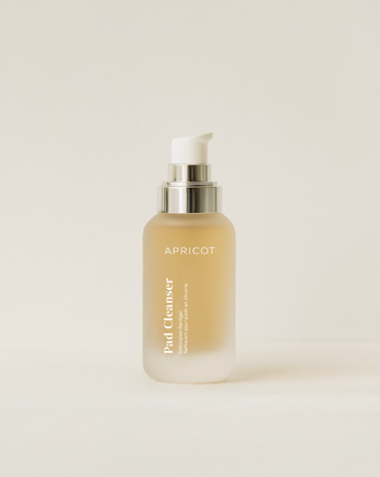 Flakon des Reinigungsgel mit Aloe vera für eine schonende und hygienische Pflege der wiederverwendbaren Silikon-Pads.